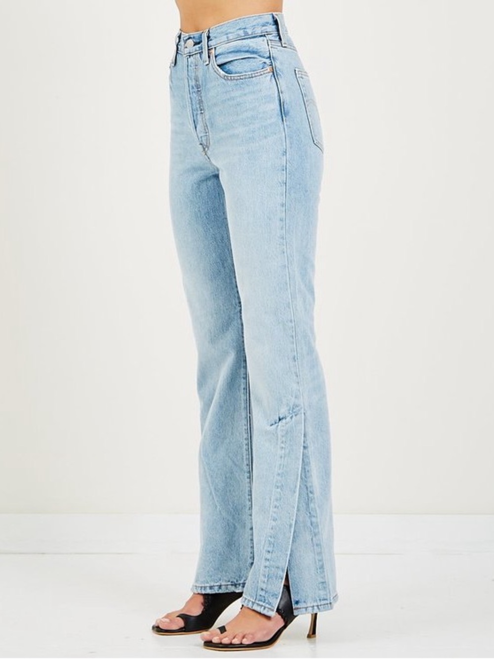 LEVI’s Ribcage Split Flare Demin Women’s 29